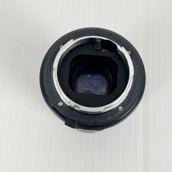 Minolta MC Rokkor-PF 1:2.8 135mm Camera Lens with Cap & Case